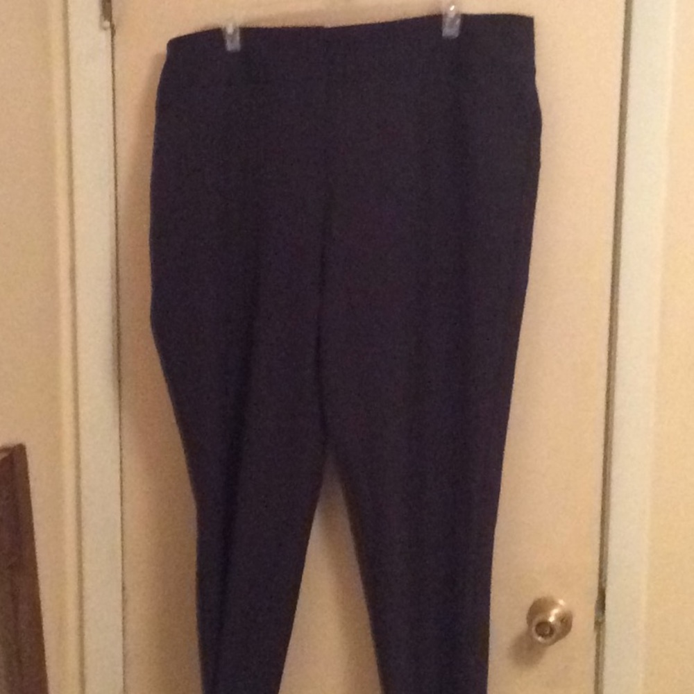Business casual pants. Wide waist style.